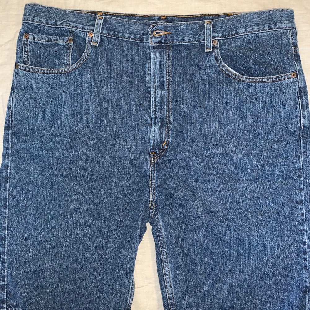Gently used Levi 505 shorts - size 42
